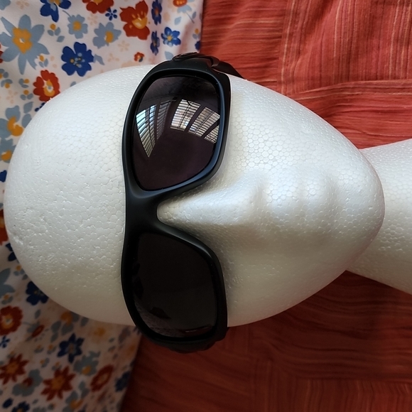 Oakley Other - Genuine Oakley Ten Sunglasses